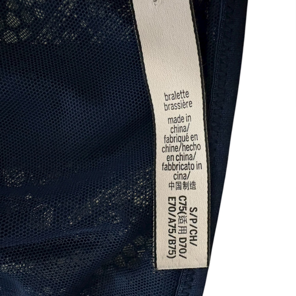 VICTORIA’S SECRET Bralette in Dark blue lace. NWOT - Picture 4 of 6